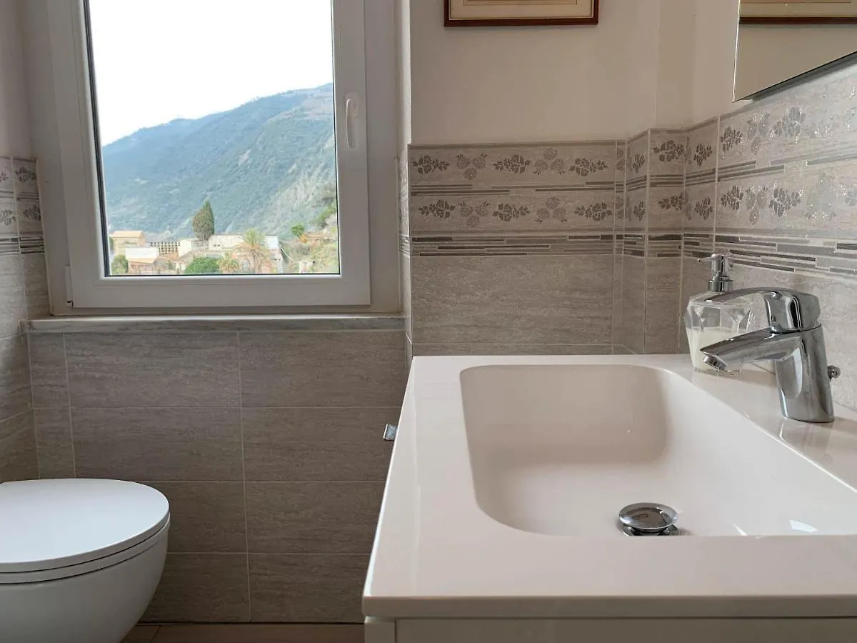 Apartment Dal Comandante By Arbaspaa Manarola